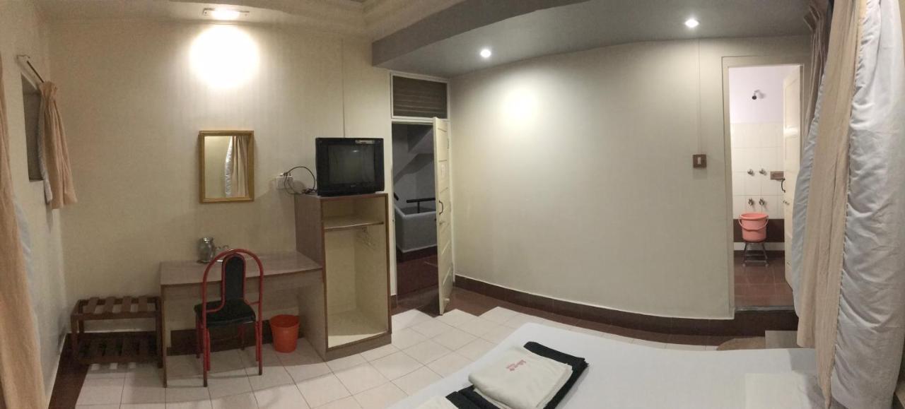 בלגאום Hotel Satkar Cafeteria מראה חיצוני תמונה